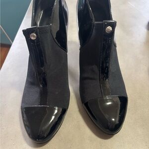 Stylish Black Women's Shoes